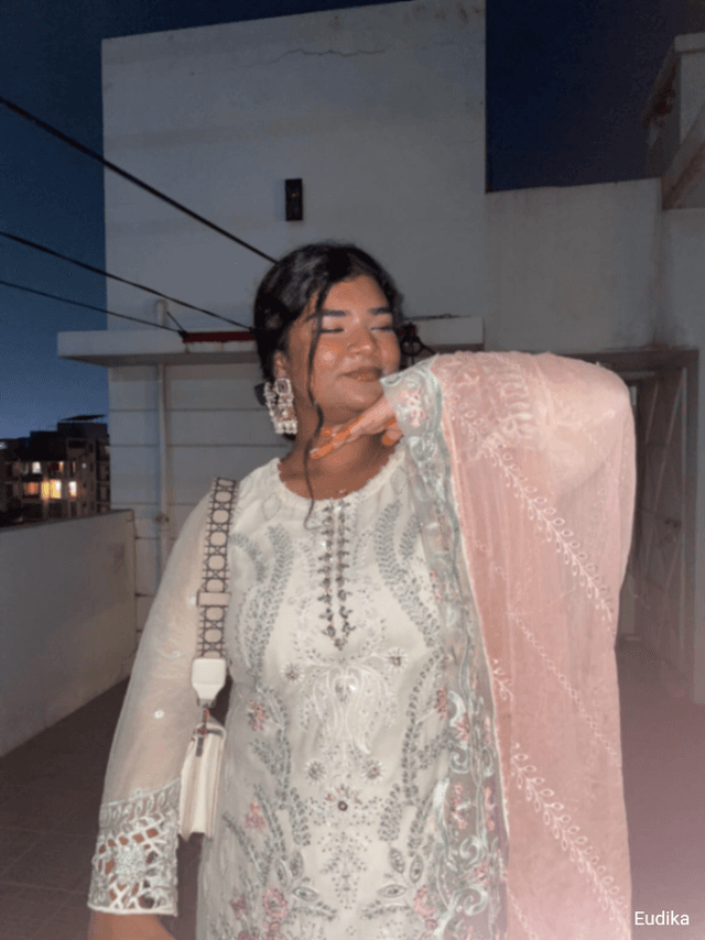 Rose brizet mondol